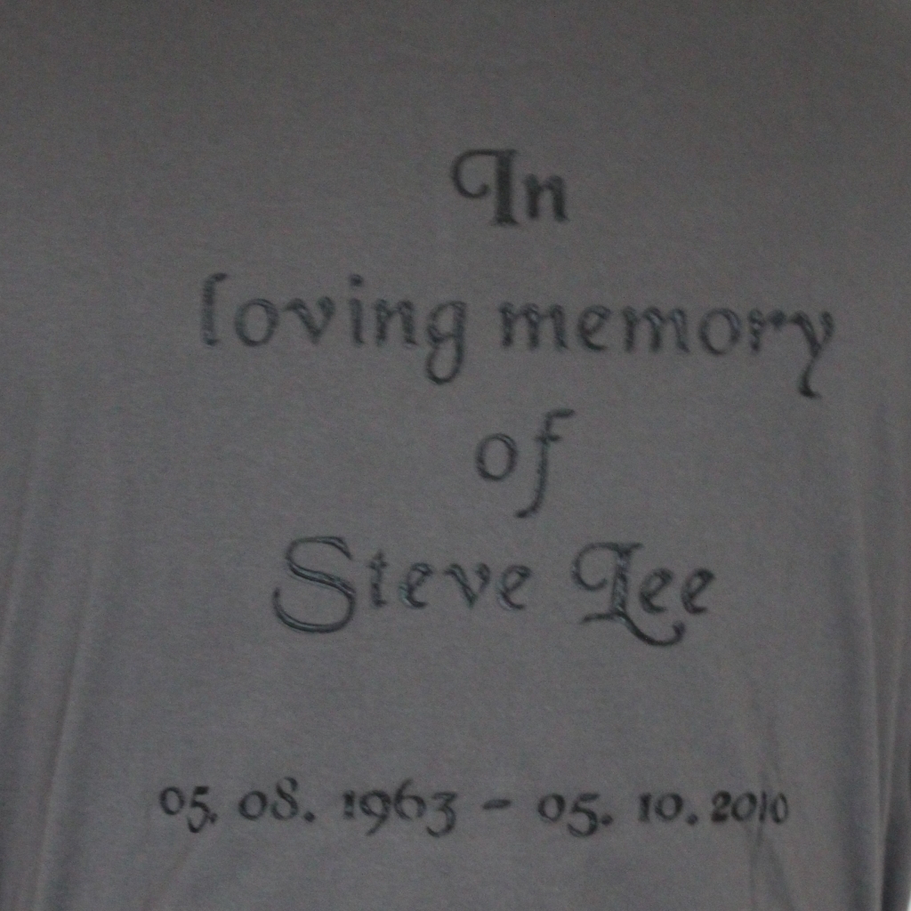 images/productimages/small/memorial-back02-square.jpg